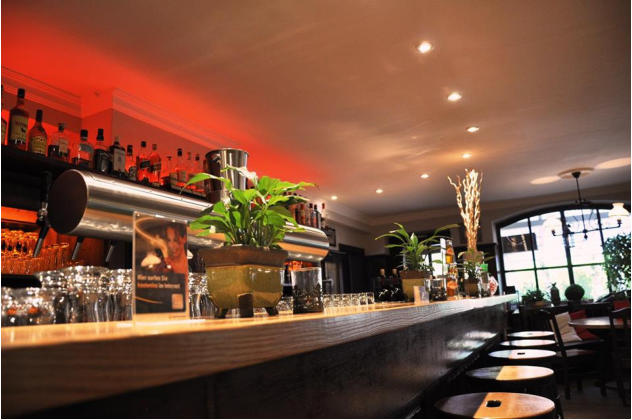 Die Bar im Lindengarten
